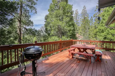 Exterior - 196 B, Lake Arrowhead, CA 92352 photo 5 of 10