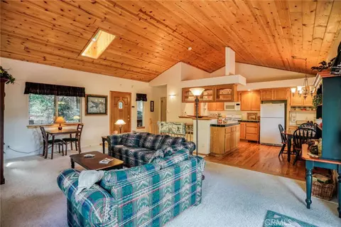 Living - 196 B, Lake Arrowhead, CA 92352 photo 6 of 6