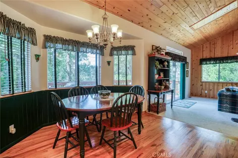 Dining - 196 B, Lake Arrowhead, CA 92352 photo 2 of 4