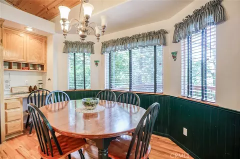 Dining - 196 B, Lake Arrowhead, CA 92352 photo 1 of 4