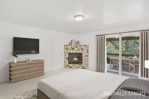 Bedroom - 196 B, Lake Arrowhead, CA 92352 photo 3 of 7
