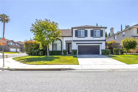 Exterior - 8402 Lindenhurst, Riverside, CA 92508 photo 12 of 15