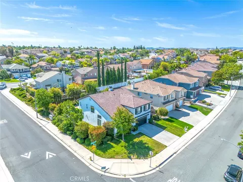 View/Area - 8402 Lindenhurst, Riverside, CA 92508 photo 2 of 9