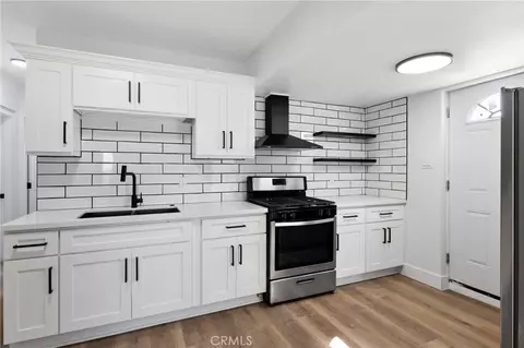 Kitchen - 25441 W Main, Barstow, CA 92311 photo 2 of 3