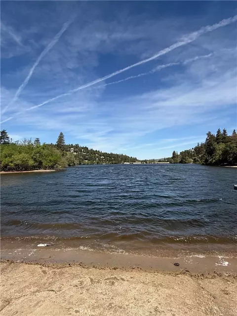 View/Area - 785 County Dr, Crestline, CA 92325 photo 4 of 7