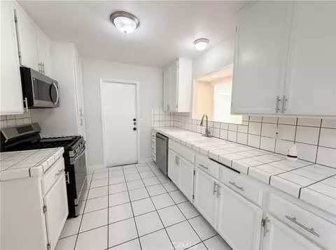 Kitchen - 15011 Mission St, Hesperia, CA 92345 photo 1 of 3