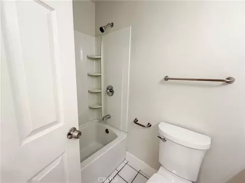 Bath - 15011 Mission St, Hesperia, CA 92345 photo 2 of 3