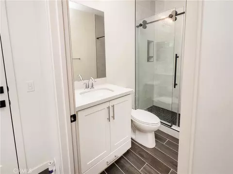 Bath - 609 Shadowbrook, Lake Forest, CA 92610 photo 3 of 4