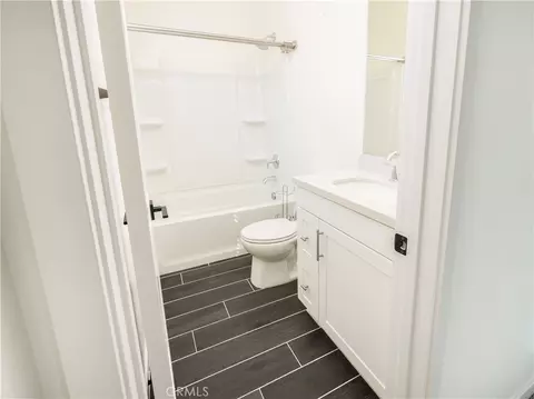 Bath - 609 Shadowbrook, Lake Forest, CA 92610 photo 2 of 4