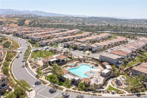 View/Area - 609 Shadowbrook, Lake Forest, CA 92610 photo 4 of 7