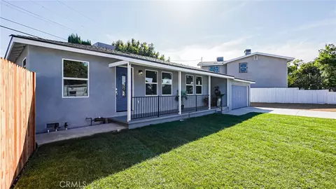 6415 Charlesworth Ave, North Hollywood, CA 91606