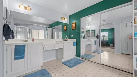 Bath - 29082 La Ladera Rd, Menifee, CA 92584 photo 1 of 3