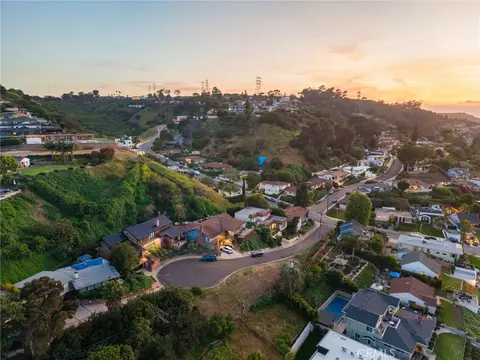 5261 Weatherford Dr, Los Angeles, CA 90008