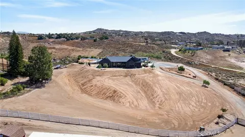 View/Area - 8064 Gopher Gulch, Riverside, CA 92506 photo 2 of 2