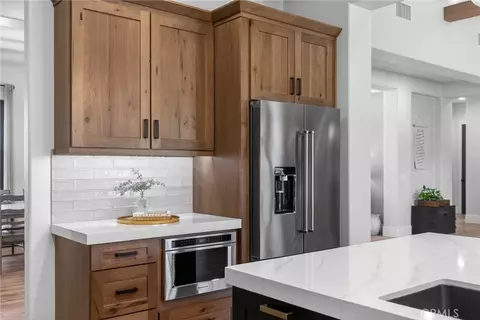 Kitchen - 8064 Gopher Gulch, Riverside, CA 92506 photo 5 of 9