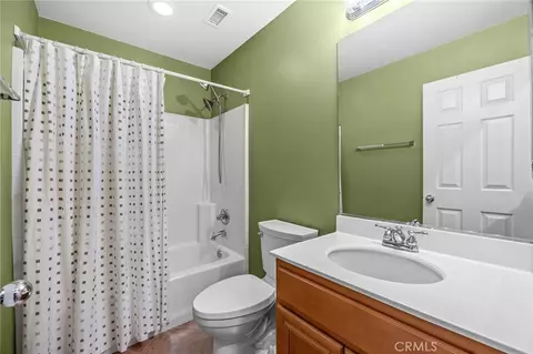 Bath - 9509 Kings Ct, Riverside, CA 92508 photo 1 of 5