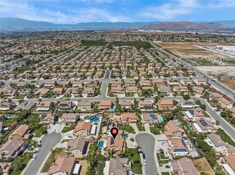View/Area - 9509 Kings Ct, Riverside, CA 92508 photo 4 of 5