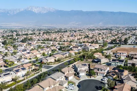 View/Area - 7434 Freeport, Fontana, CA 92336 photo 2 of 6