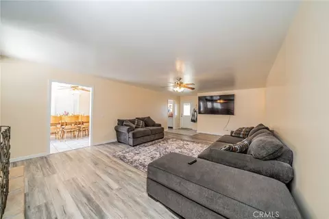 Living - 9980 Johnson, Phelan, CA 92371 photo 3 of 5