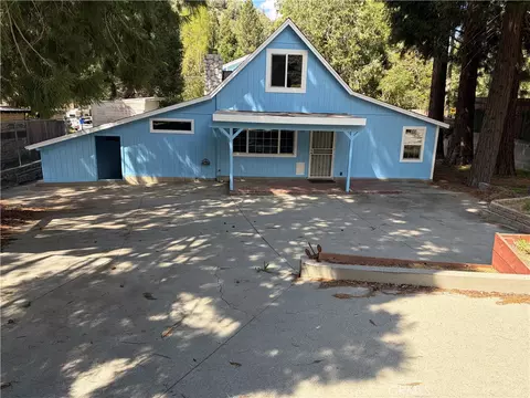 Exterior - 320 Sky View Ln, Crestline, CA 92325 photo 7 of 8