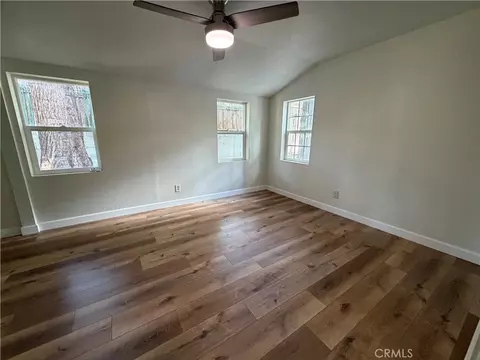 320 Sky View Ln, Crestline, CA 92325 photo 17
