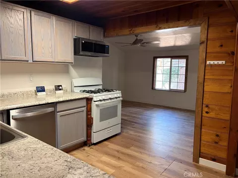 Other - 320 Sky View Ln, Crestline, CA 92325 photo 2 of 6