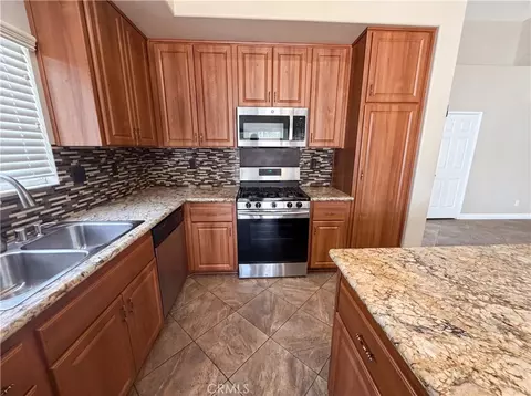 Kitchen - 3630 Vanderbilt Dr, Corona, CA 92881 photo 3 of 4