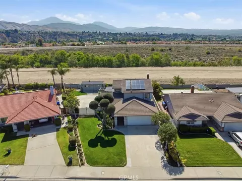 View/Area - 7003 Grove, Highland, CA 92346 photo 3 of 12