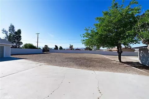 Exterior - 13383 Tutelo, Apple Valley, CA 92308 photo 6 of 7
