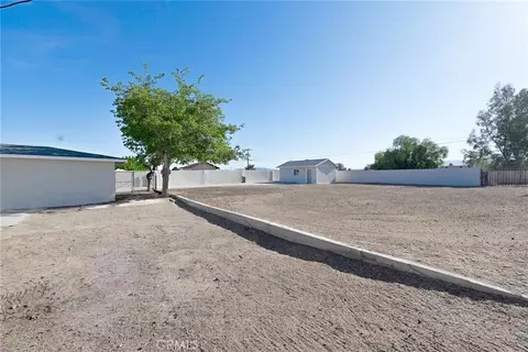 Exterior - 13383 Tutelo, Apple Valley, CA 92308 photo 3 of 7