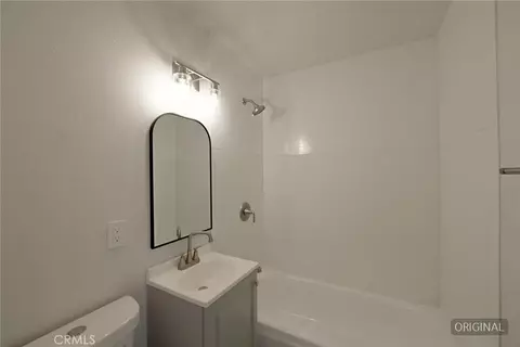 Bath - 13383 Tutelo, Apple Valley, CA 92308 photo 4 of 4