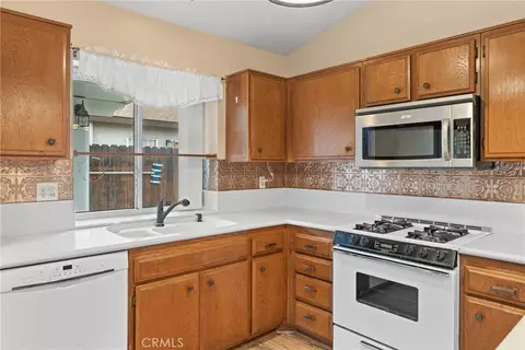 Kitchen - 1443 Doral Ct, Ontario, CA 91761 photo 3 of 3