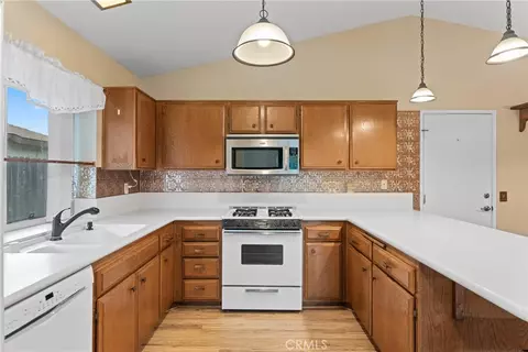 Kitchen - 1443 Doral Ct, Ontario, CA 91761 photo 2 of 3