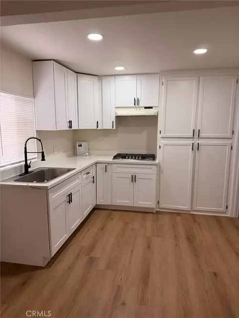 10255 California, South Gate, CA 90280