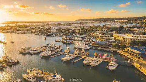 3025 Byron St #201, San Diego, CA 92106