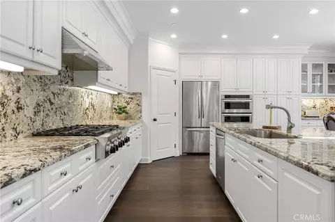 Kitchen - 45 Triana, Irvine, CA 92618 photo 4 of 4