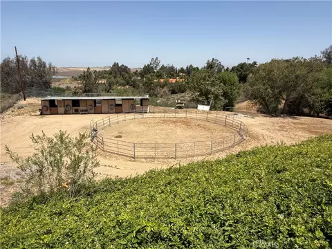 Exterior - 20370 Lakeridge, Perris, CA 92570 photo 7 of 15