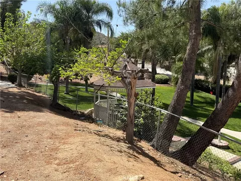 Exterior - 20370 Lakeridge, Perris, CA 92570 photo 13 of 15