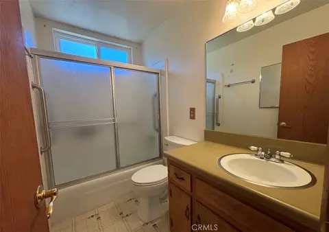Bath - 5746 Elm, Wrightwood, CA 92397 photo 1 of 1