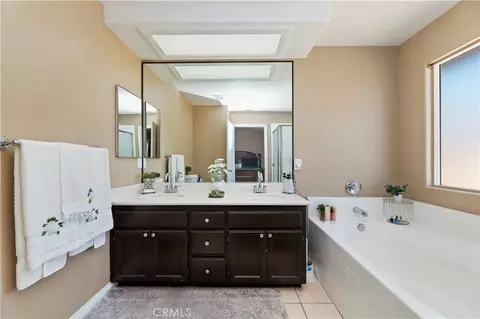 Bath - 10312 Primrose, Hesperia, CA 92345 photo 2 of 3