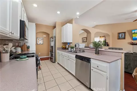 Kitchen - 10312 Primrose, Hesperia, CA 92345 photo 2 of 2