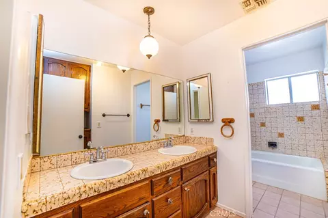 Bath - 13426 4th, Yucaipa, CA 92399 photo 1 of 1