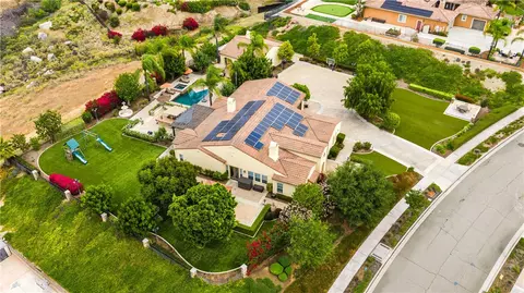 View/Area - 689 Crystal Mtn, Riverside, CA 92506 photo 4 of 7