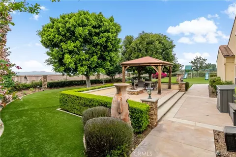 Exterior - 689 Crystal Mtn, Riverside, CA 92506 photo 10 of 17
