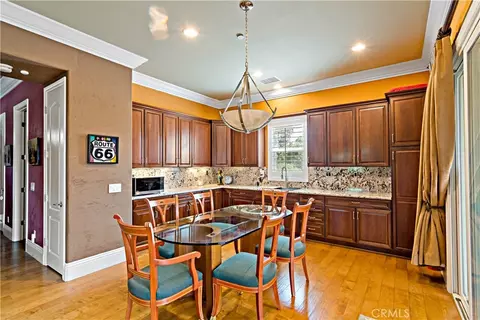 Kitchen - 689 Crystal Mtn, Riverside, CA 92506 photo 6 of 6