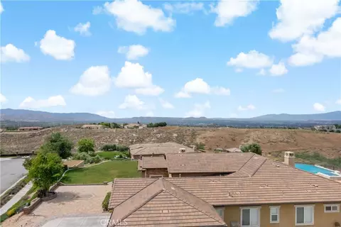 View/Area - 689 Crystal Mtn, Riverside, CA 92506 photo 6 of 7