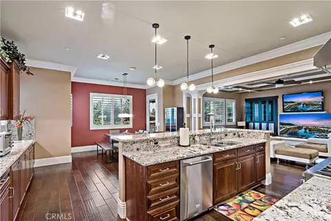 Kitchen - 689 Crystal Mtn, Riverside, CA 92506 photo 2 of 6