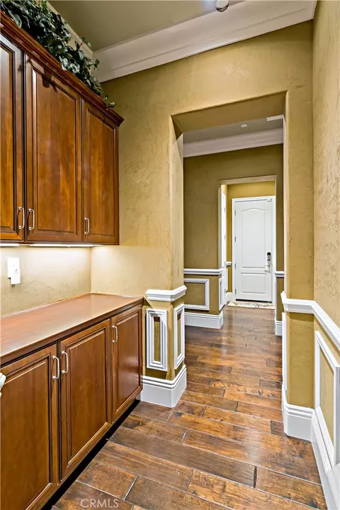 Entry Way - 689 Crystal Mtn, Riverside, CA 92506 photo 3 of 6