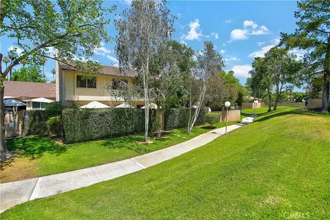 Exterior - 6618 Wintertree Dr, Riverside, CA 92506 photo 11 of 14