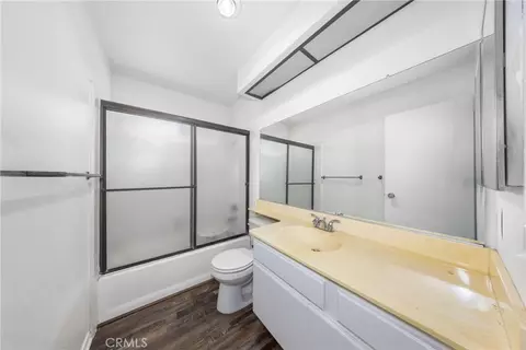 Bath - 579 W 9th, Upland, CA 91786 photo 2 of 2